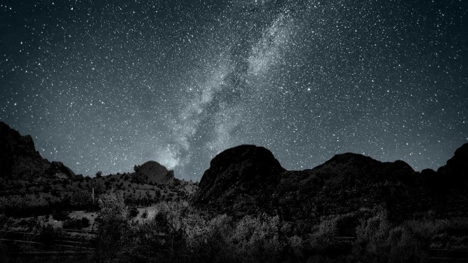 现在是2025年6月，现在的房价是阴跌还是暴跌？还会继续跌多久？是否已经开始分化?